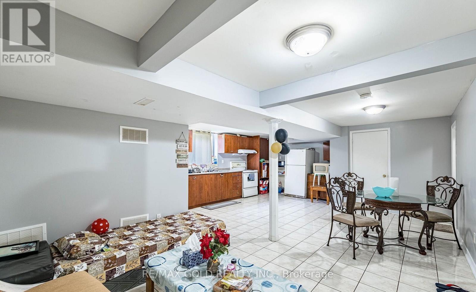 92 MOFFATT AVENUE - 31