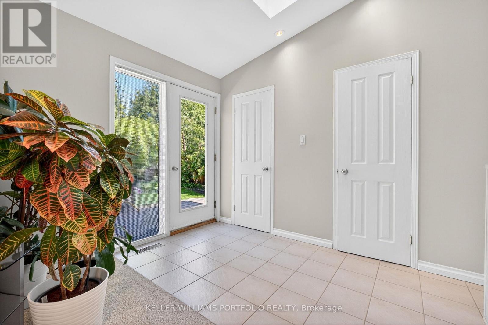 111 PRENNAN AVENUE - 22