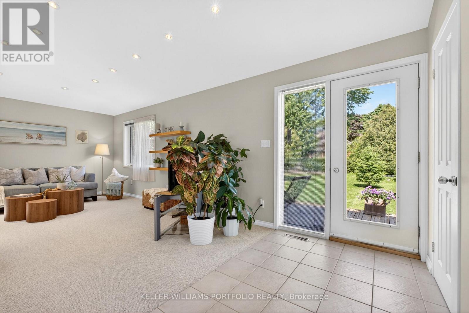 111 PRENNAN AVENUE - 23