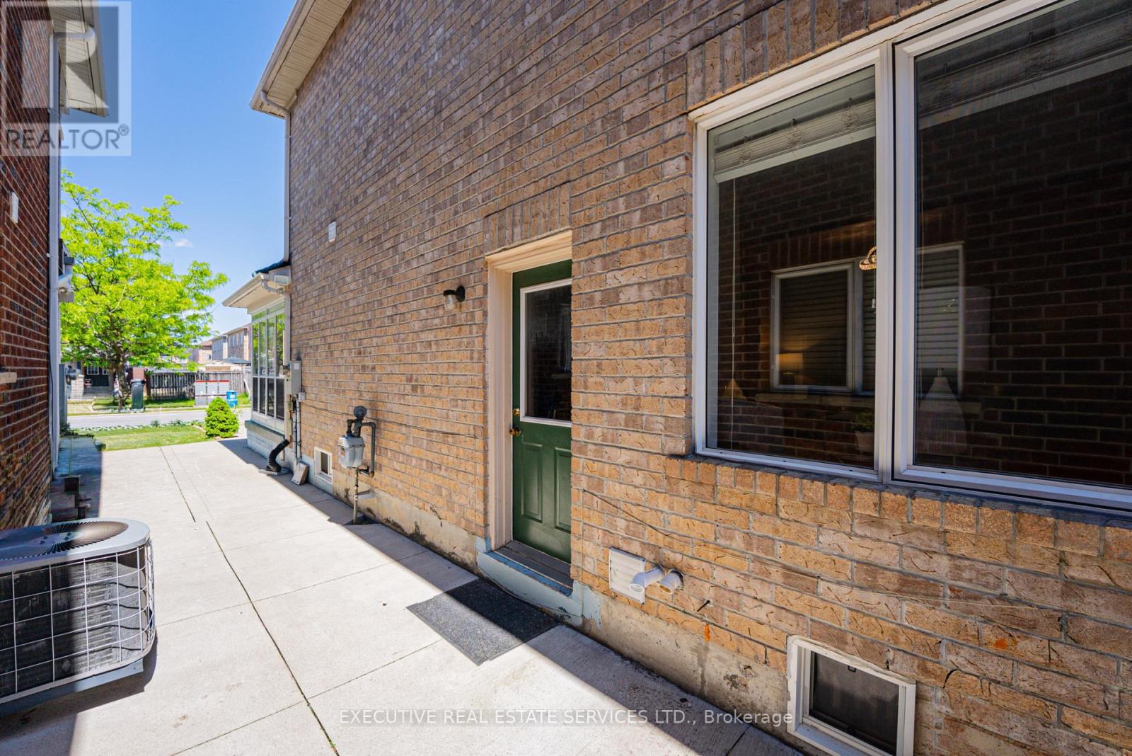 84 DEWRIDGE COURT - 31