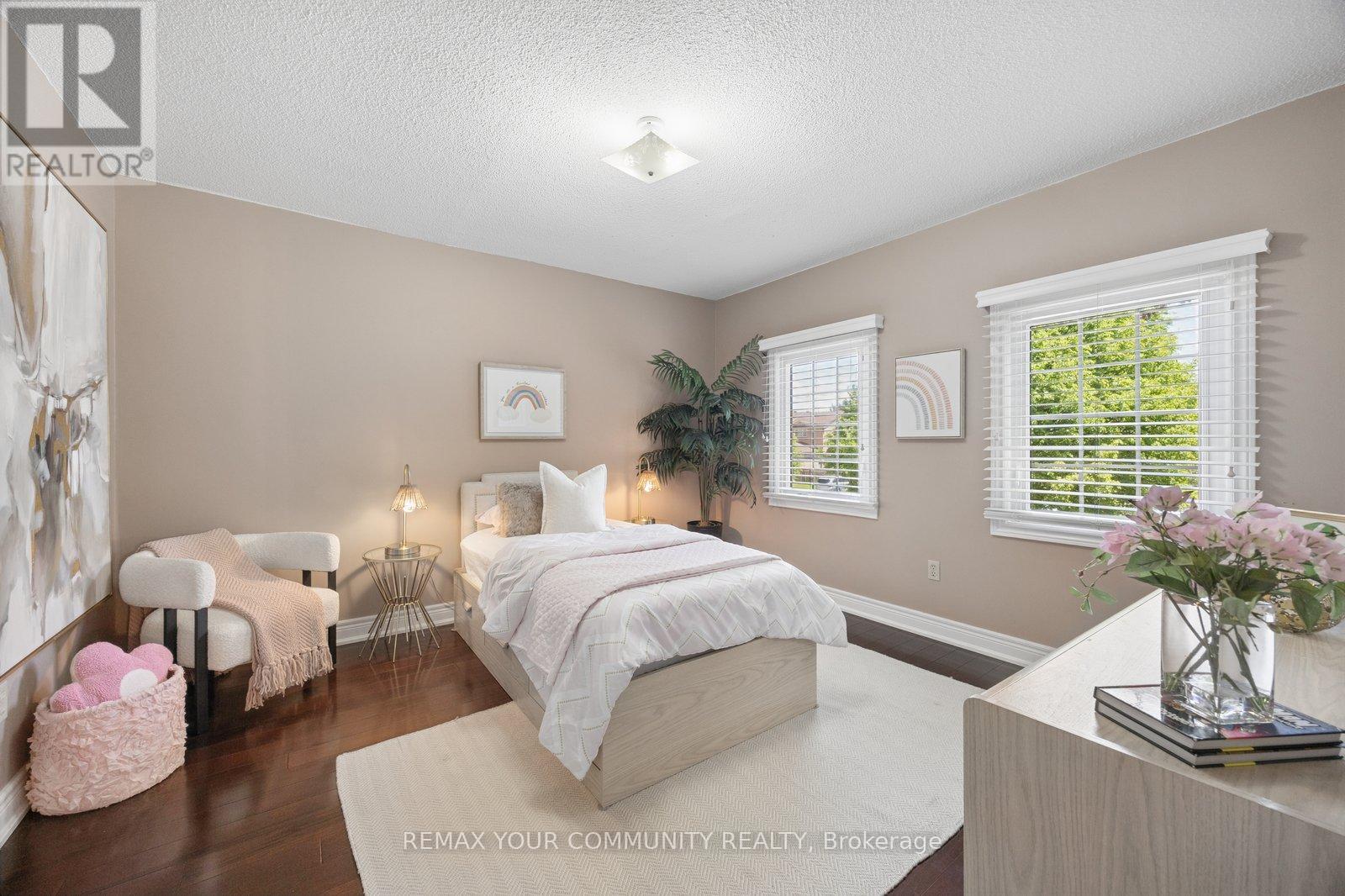 2 RIGGS COURT - 32