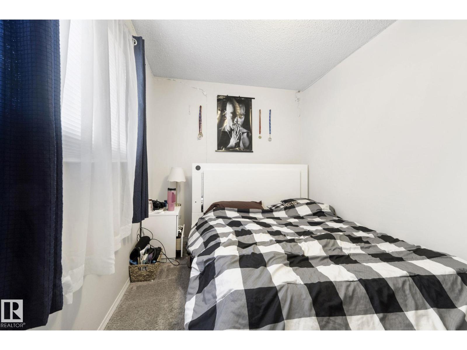 12210 92 ST NW - 34