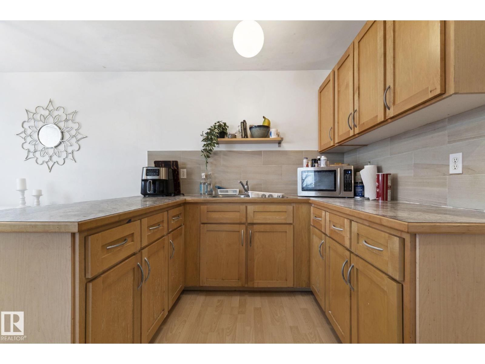 12210 92 ST NW - 15