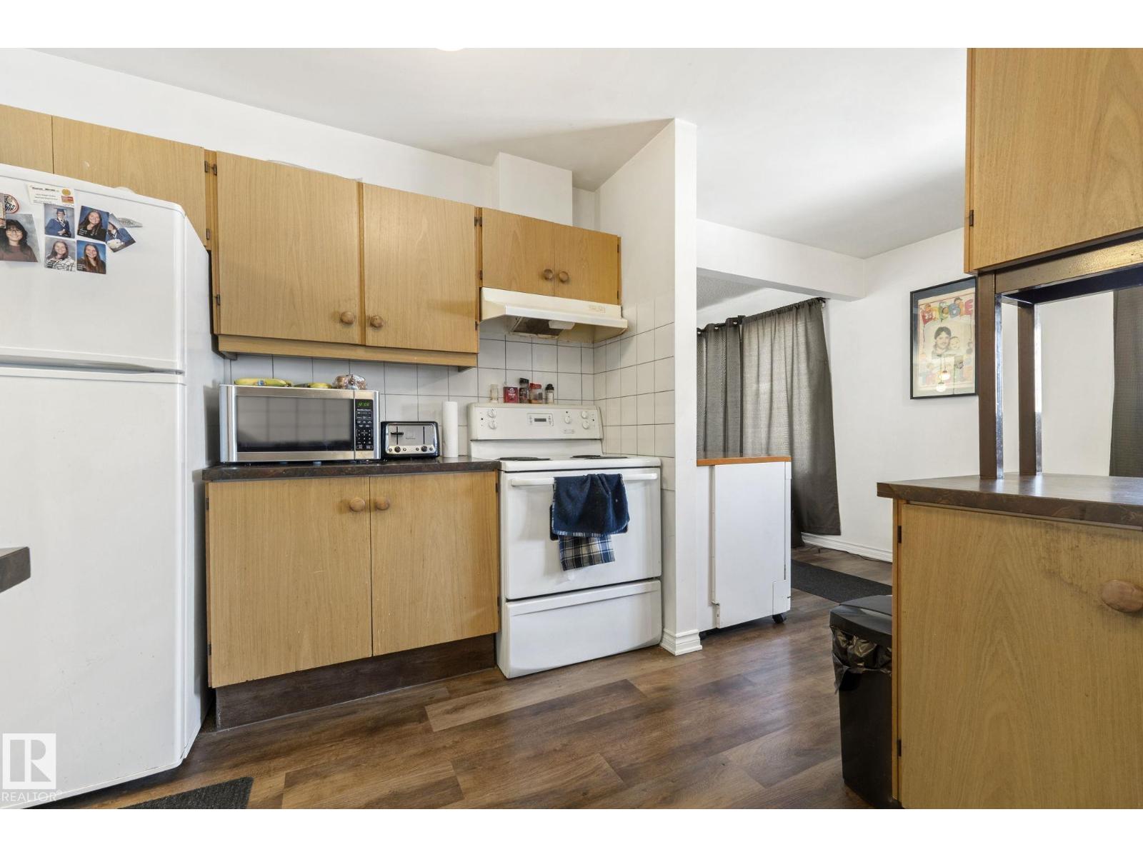 12210 92 ST NW - 41