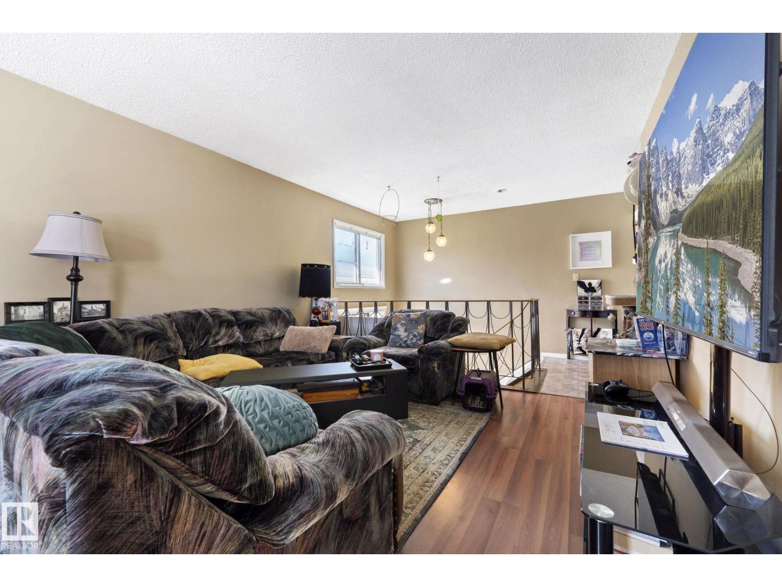 12210 92 ST NW - 50