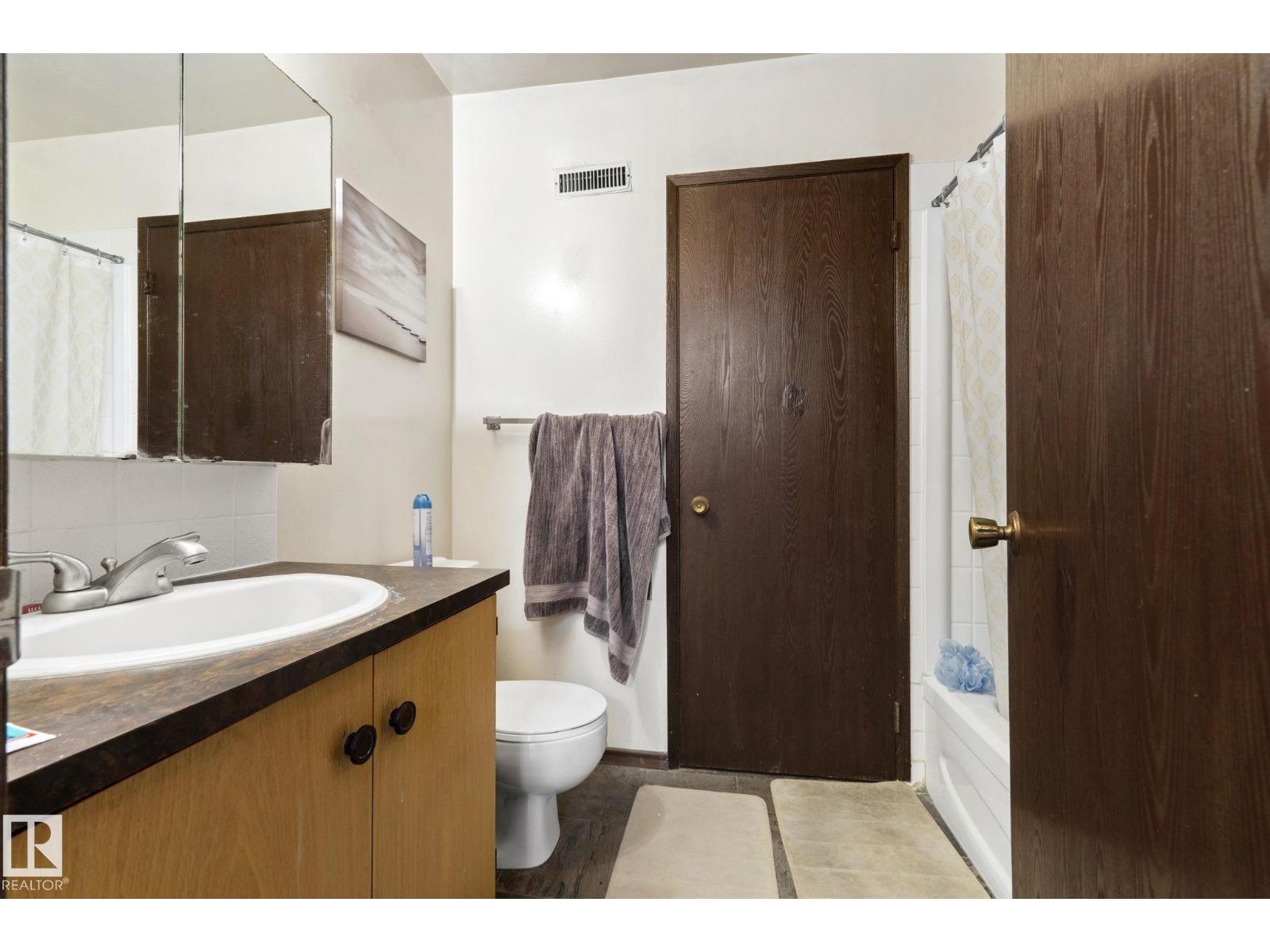 12210 92 ST NW - 42
