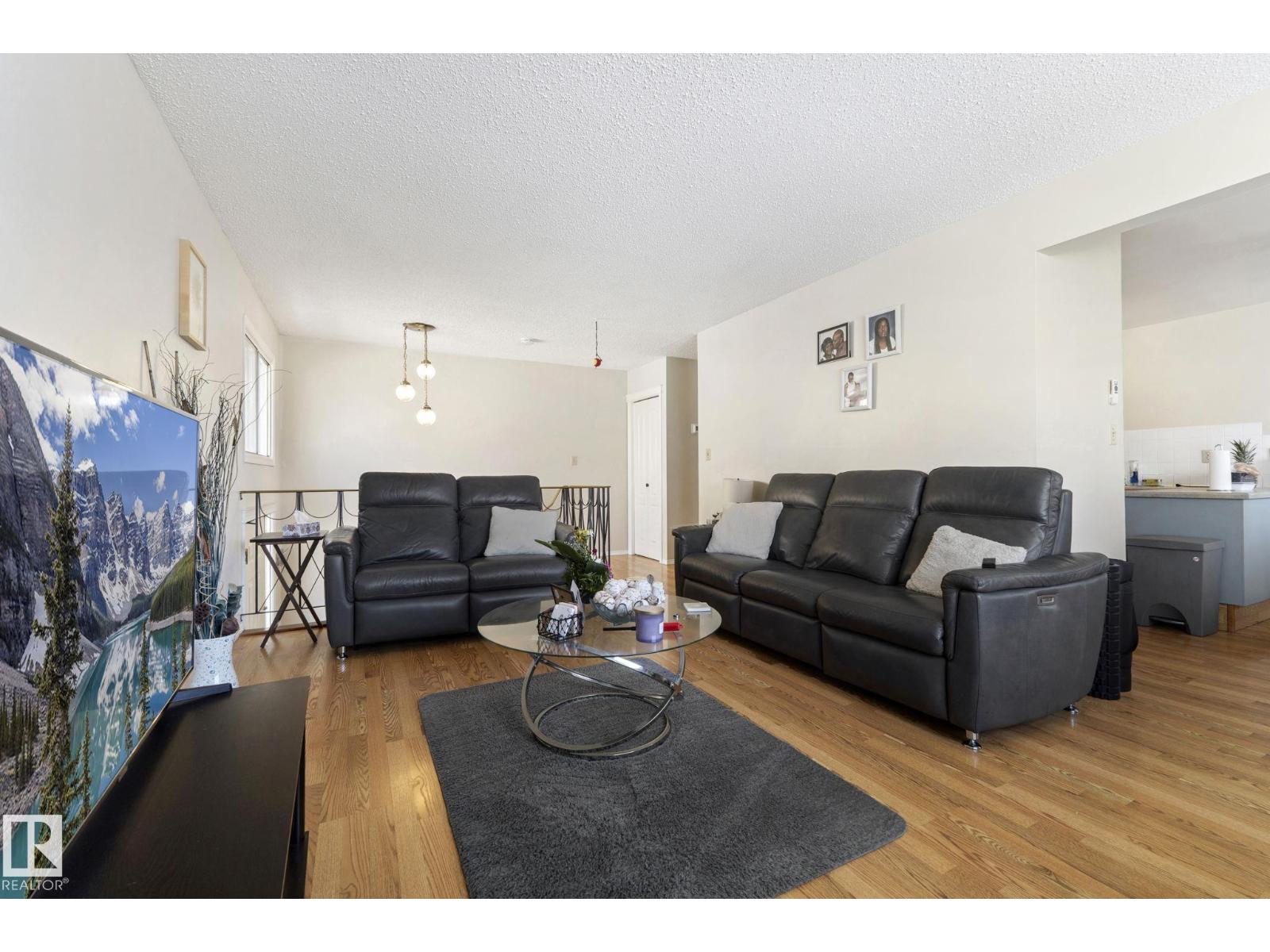 12210 92 ST NW - 25