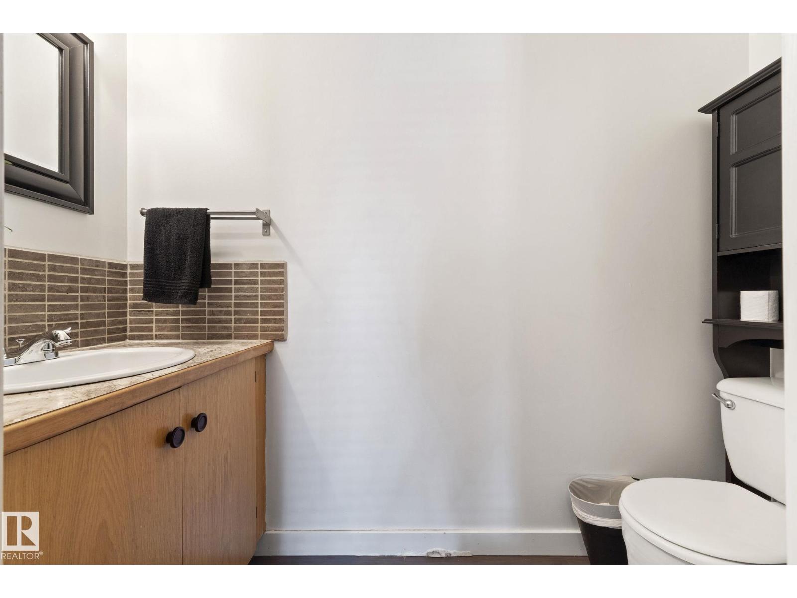 12210 92 ST NW - 17