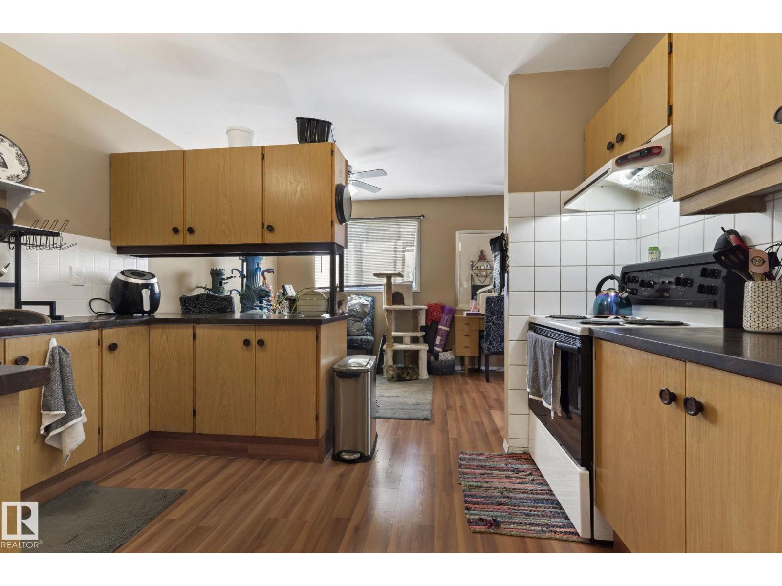 12210 92 ST NW - 54