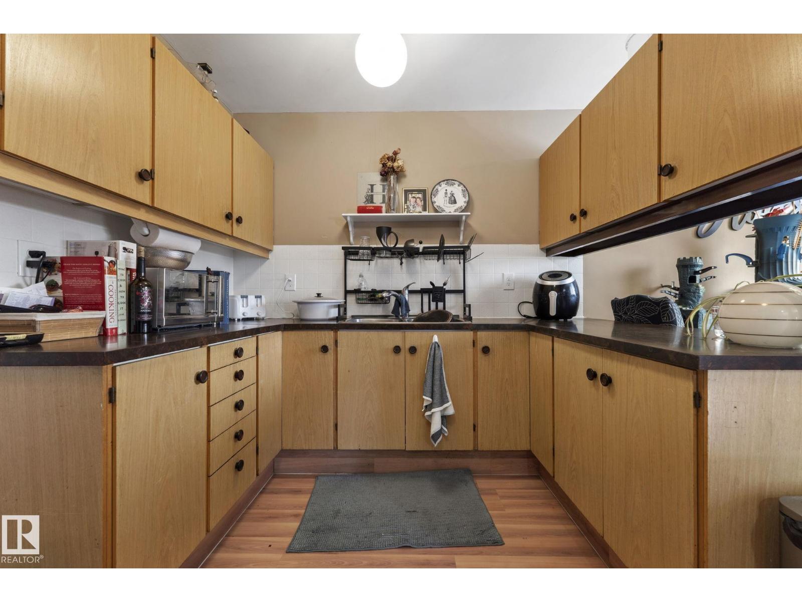 12210 92 ST NW - 53
