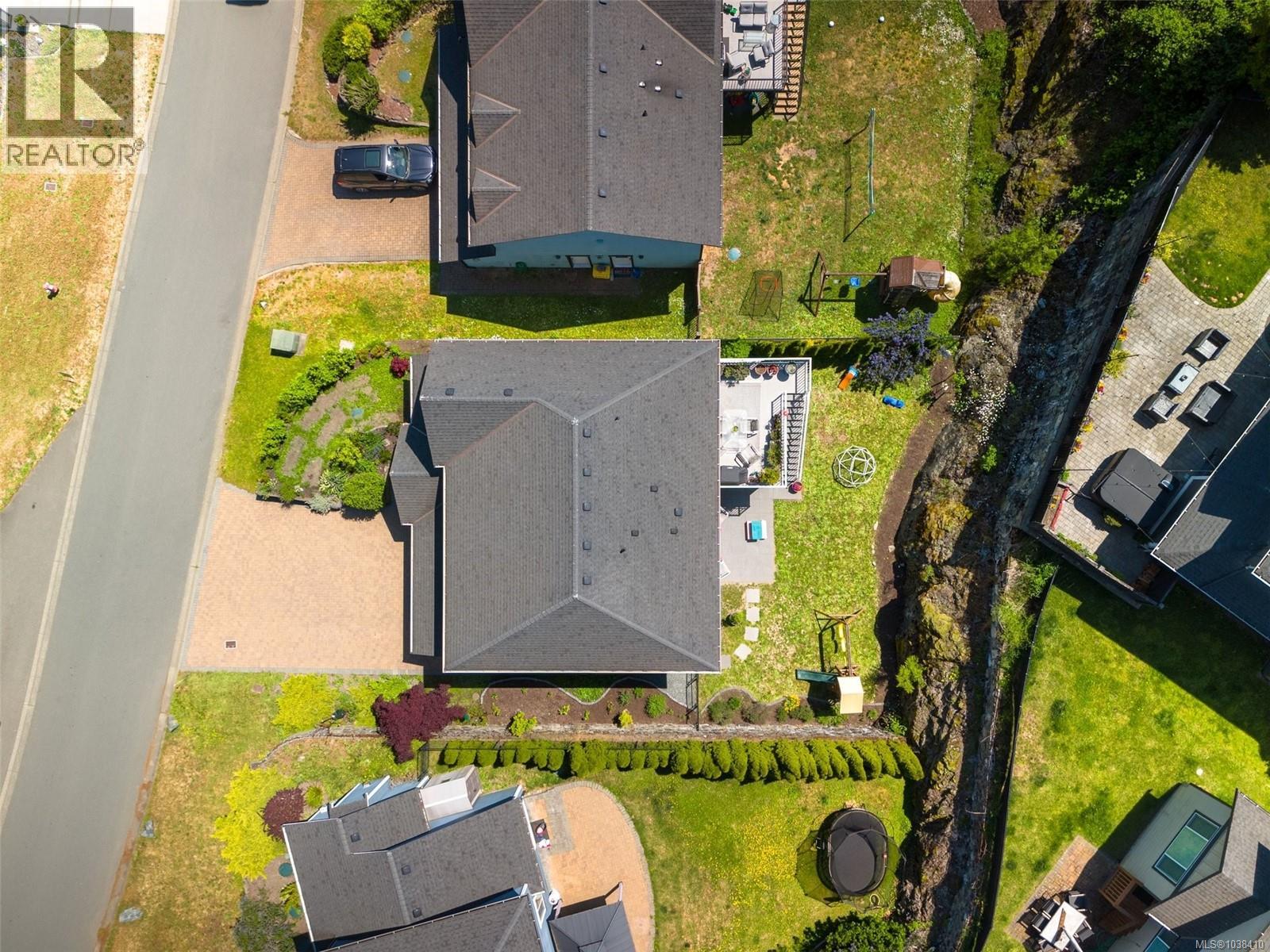 1998 Hawkins Pl, Highlands
