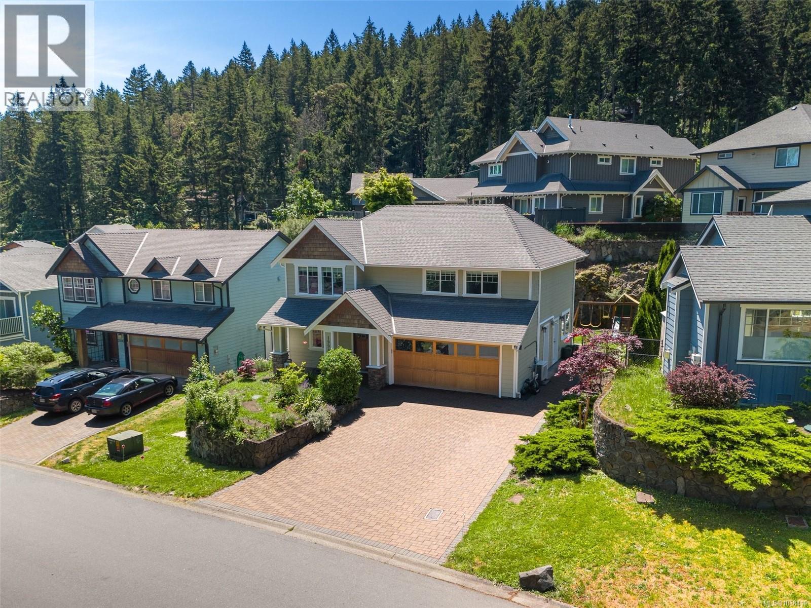 1998 Hawkins Pl, Highlands