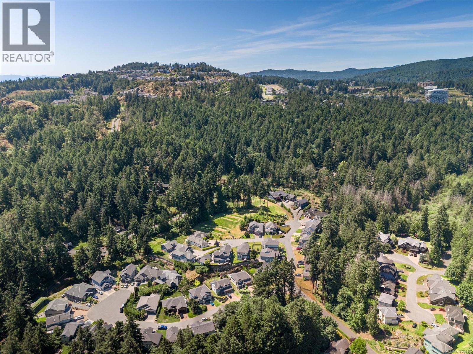 1998 Hawkins Pl, Highlands