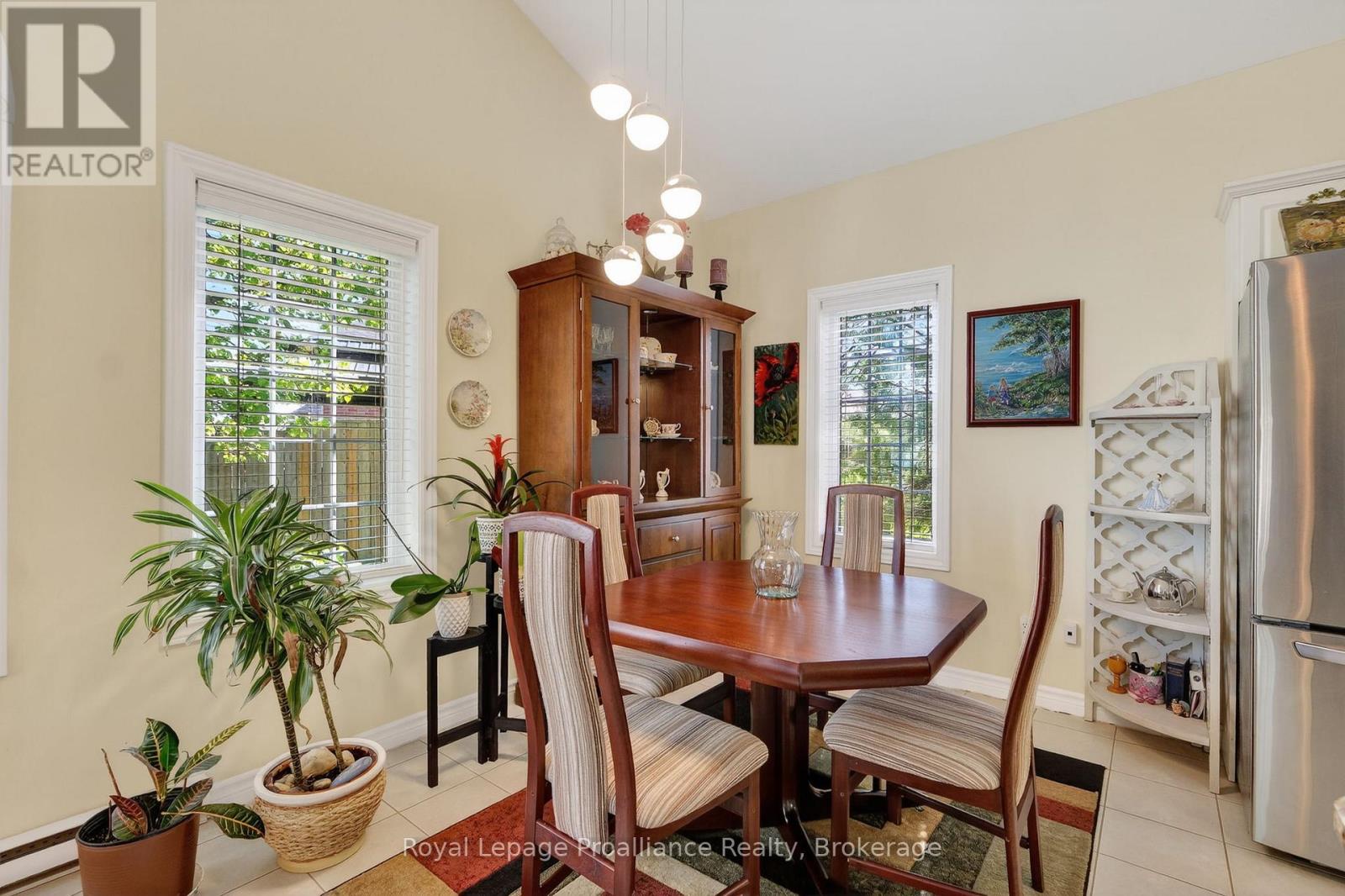 #402 325 DENSMORE ROAD - 14