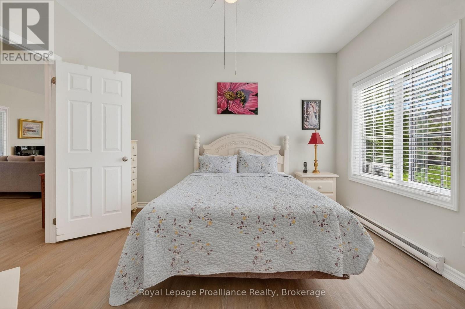 #402 325 DENSMORE ROAD - 23
