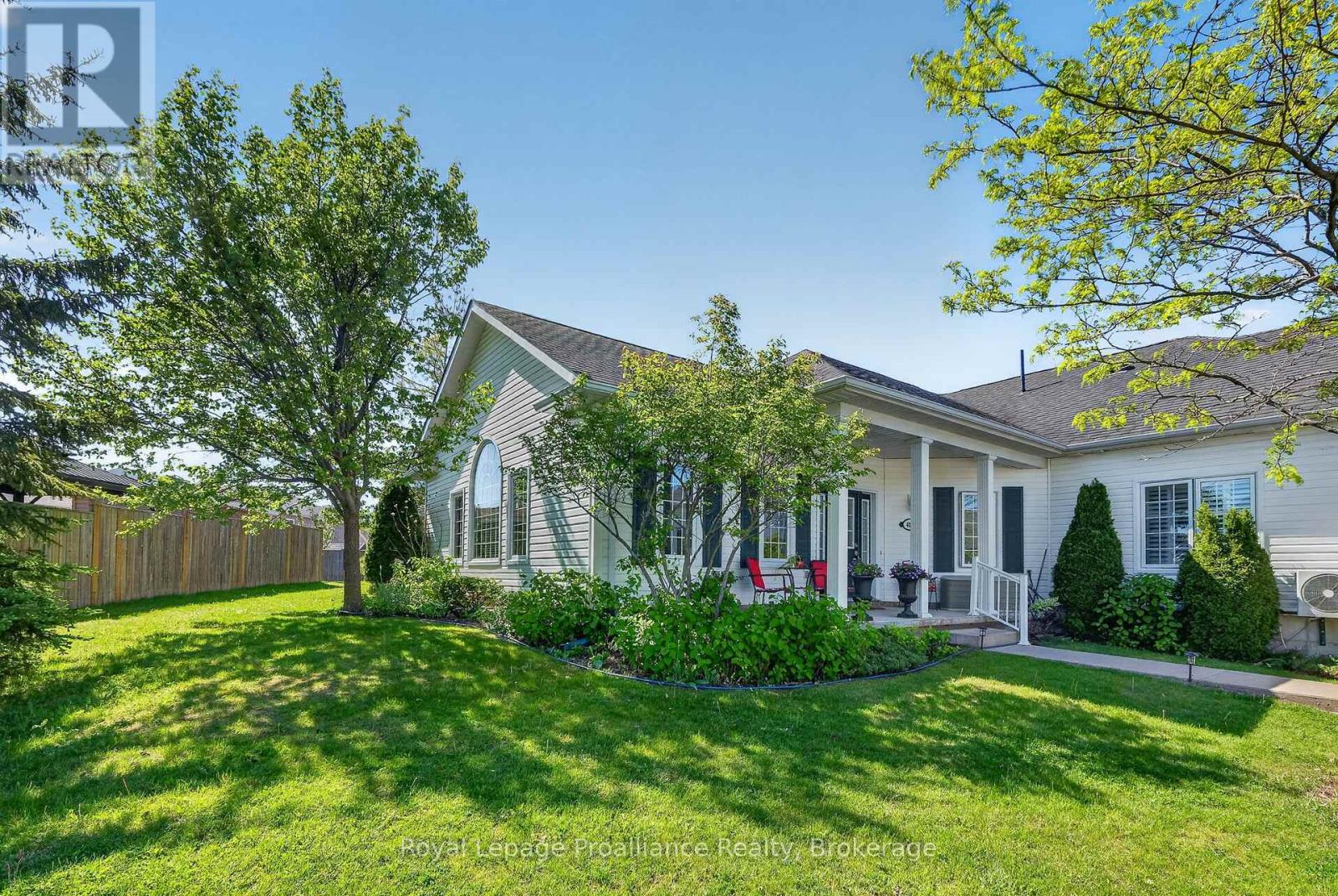 #402 325 DENSMORE ROAD - 28