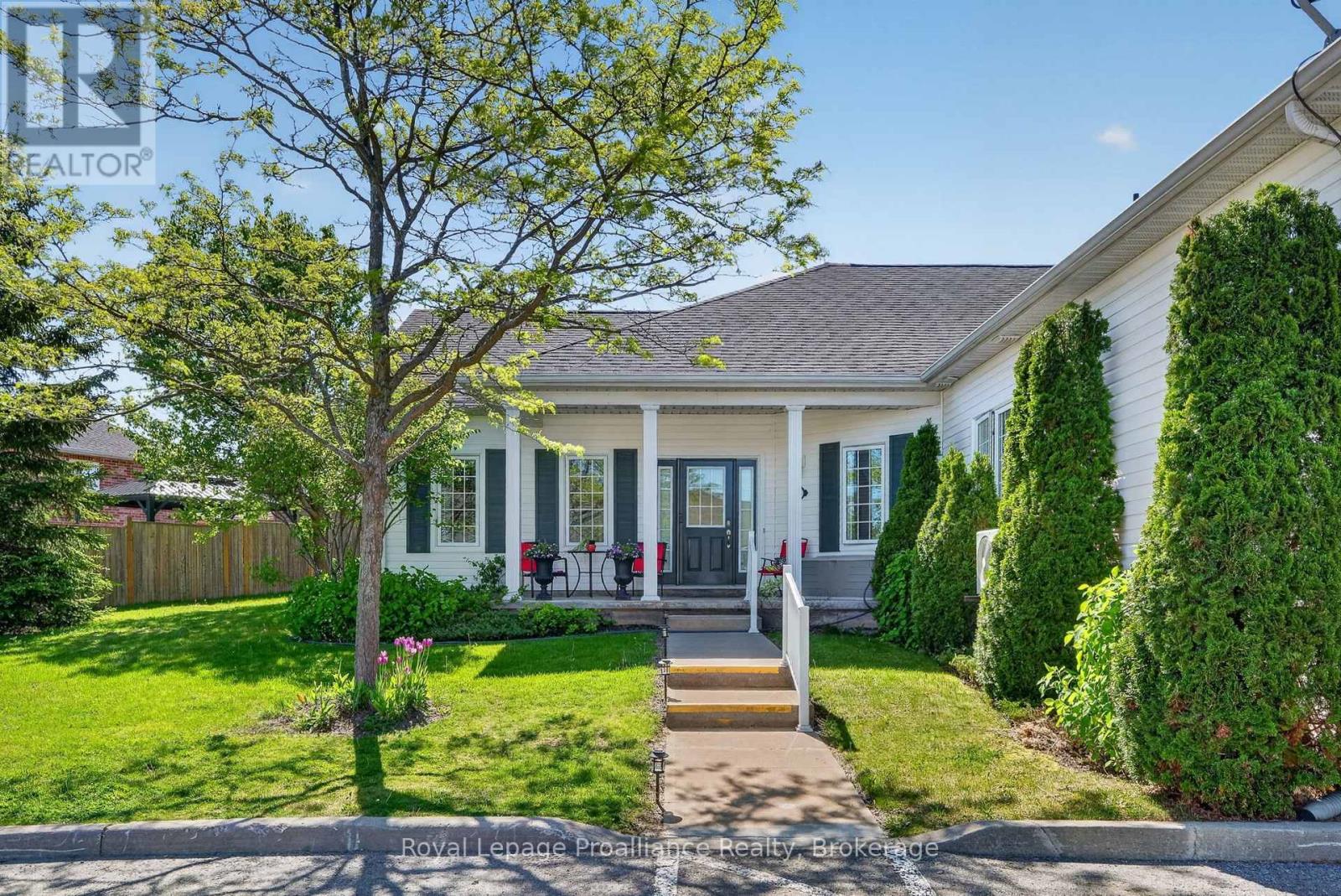 #402 325 DENSMORE ROAD - 3