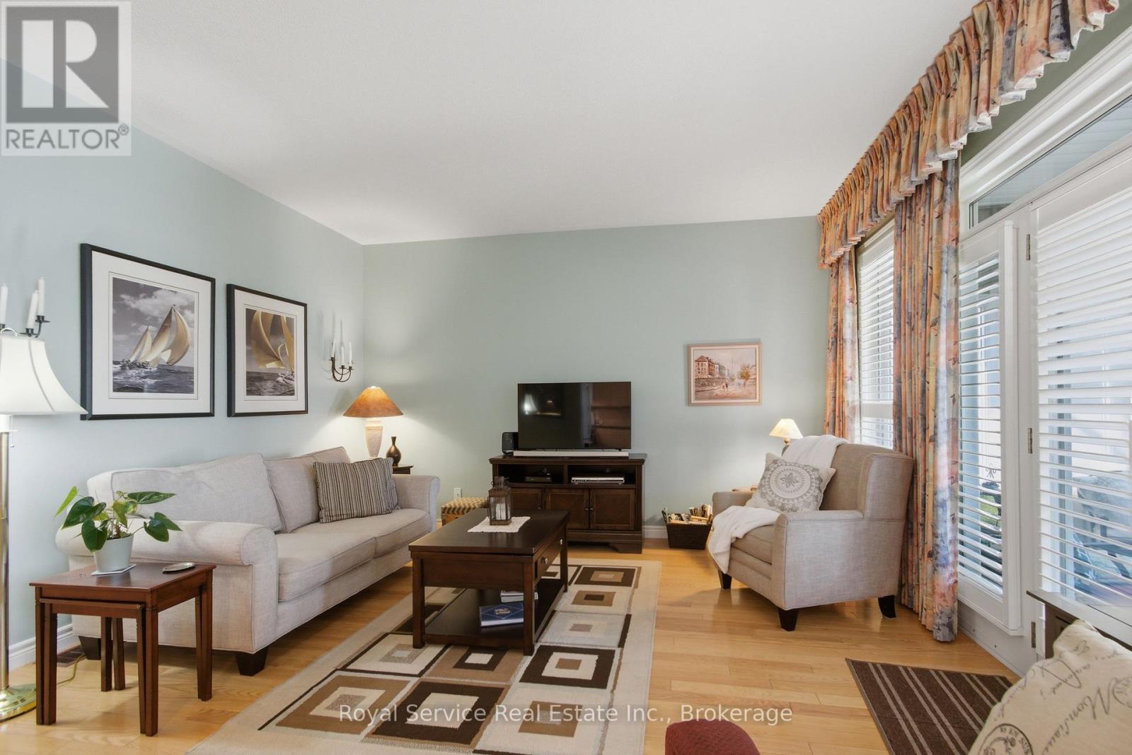 761 PRINCE OF WALES DRIVE - 19