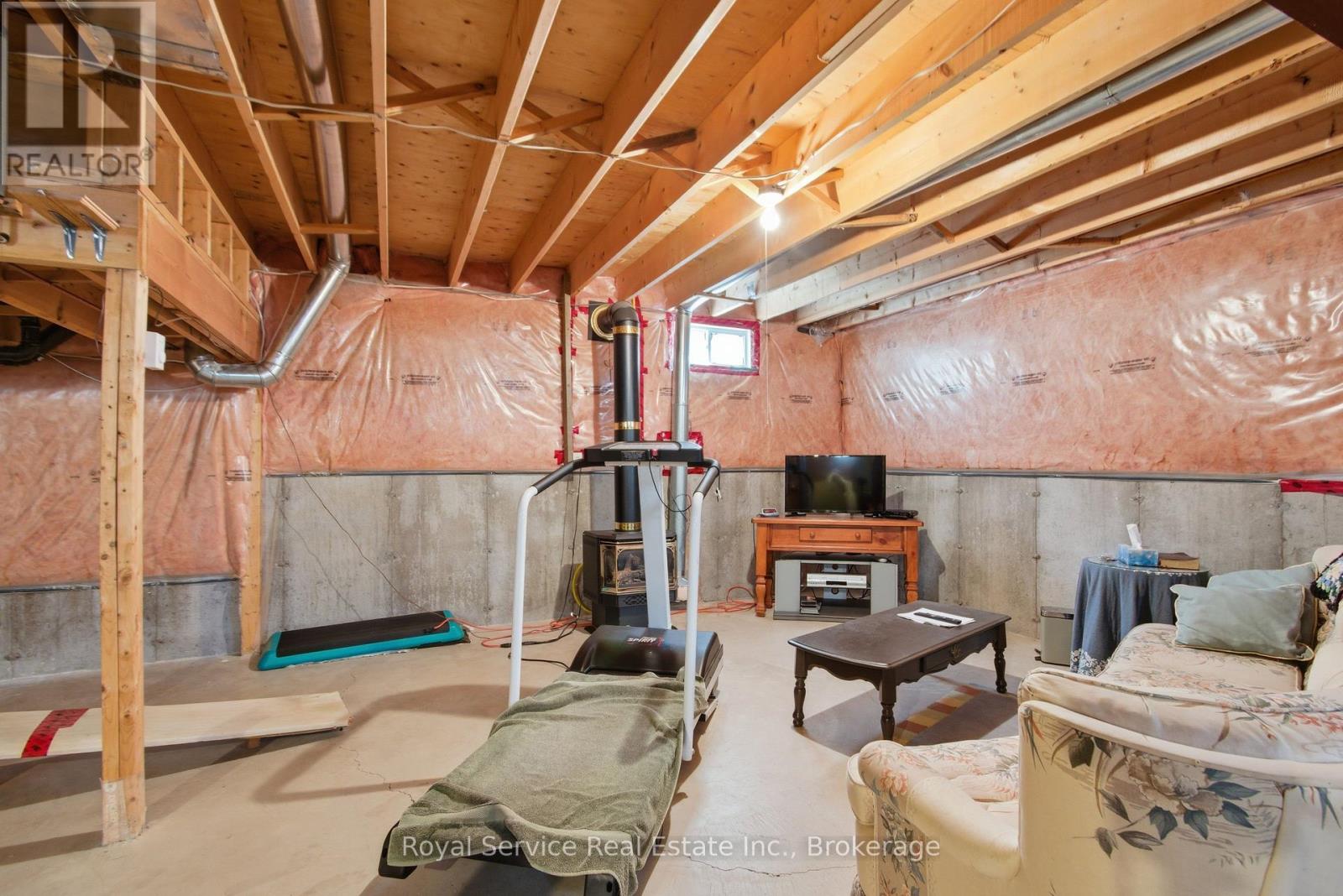 761 PRINCE OF WALES DRIVE - 26