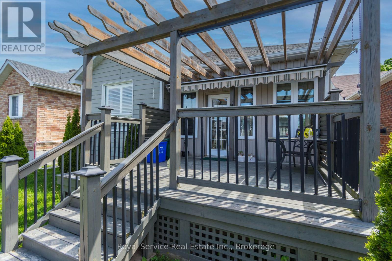 761 PRINCE OF WALES DRIVE - 29