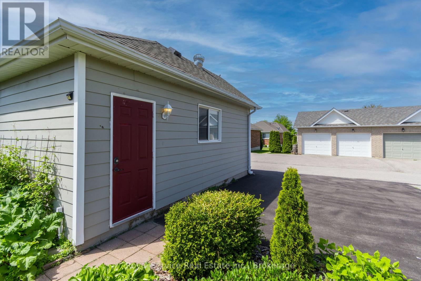 761 PRINCE OF WALES DRIVE - 31
