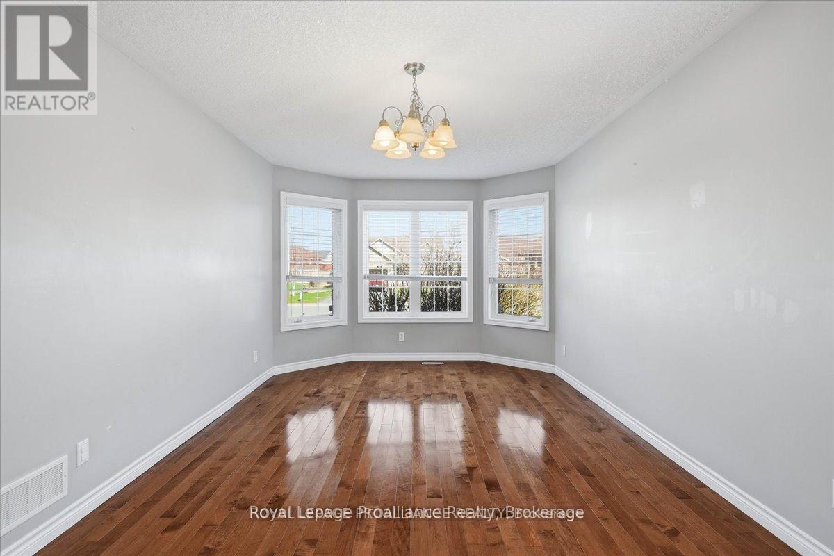 108 PARKVIEW HEIGHTS - 11