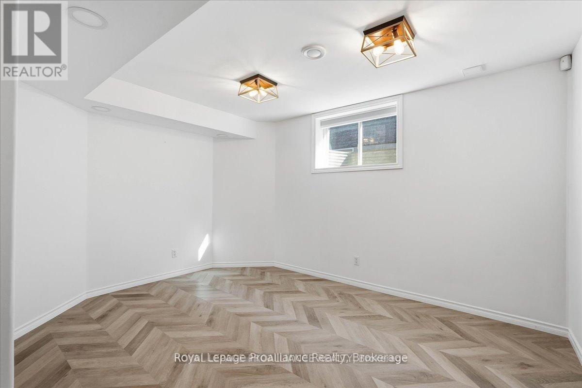 108 PARKVIEW HEIGHTS - 39