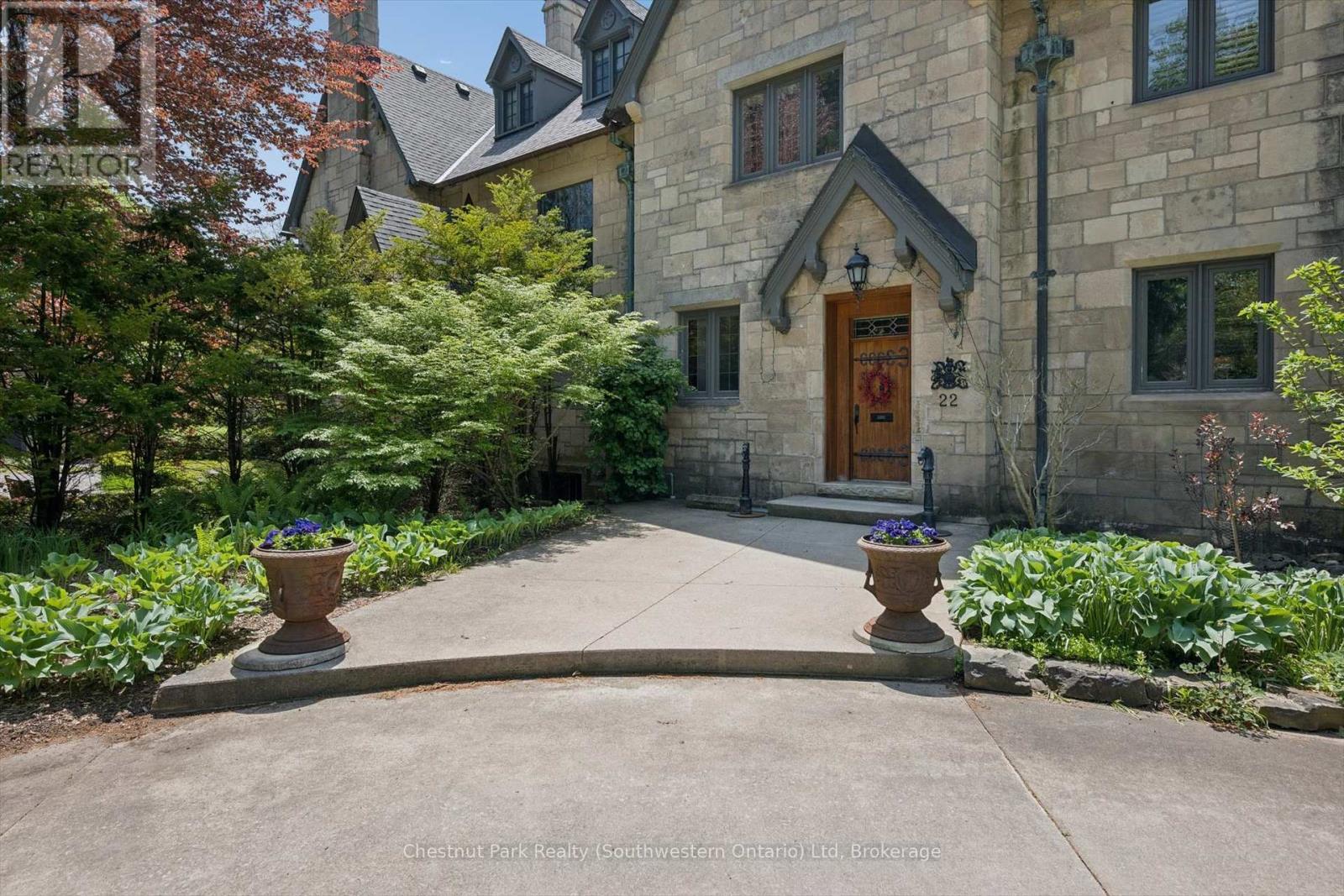22 STUART STREET - Image 3