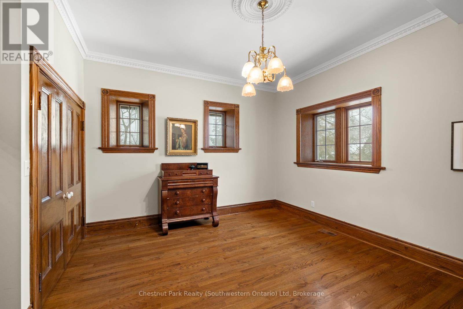 22 STUART STREET - 37