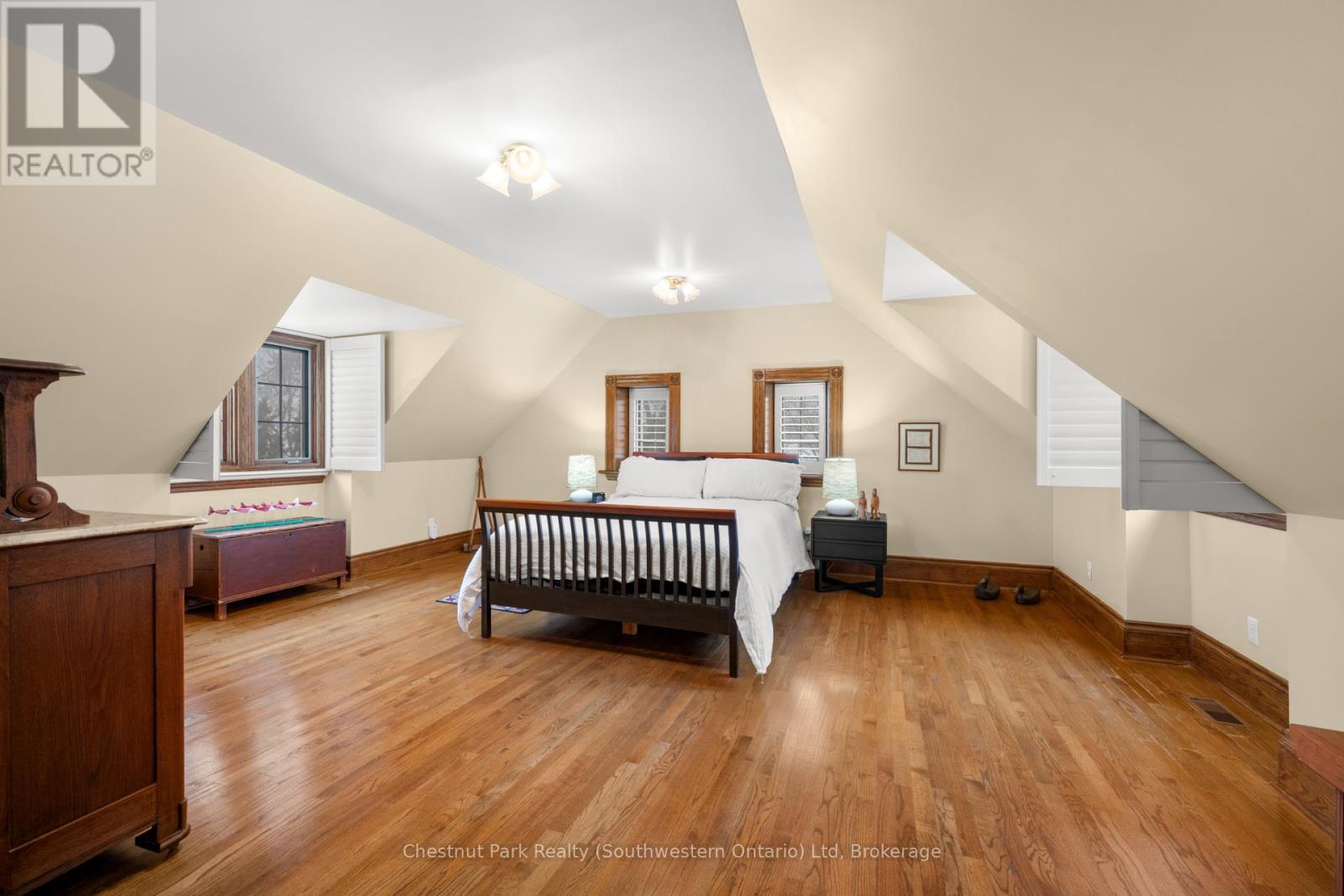22 STUART STREET - 45