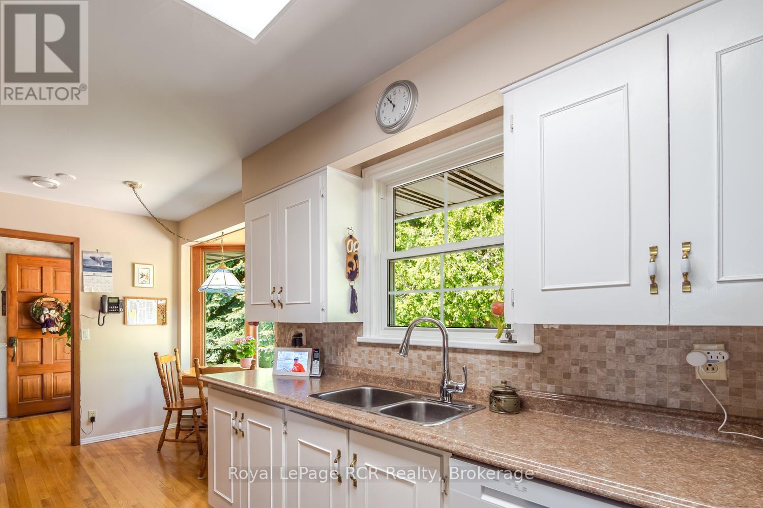 405 BALMY BEACH ROAD - 14