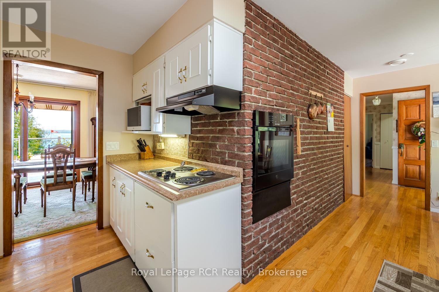 405 BALMY BEACH ROAD - 15