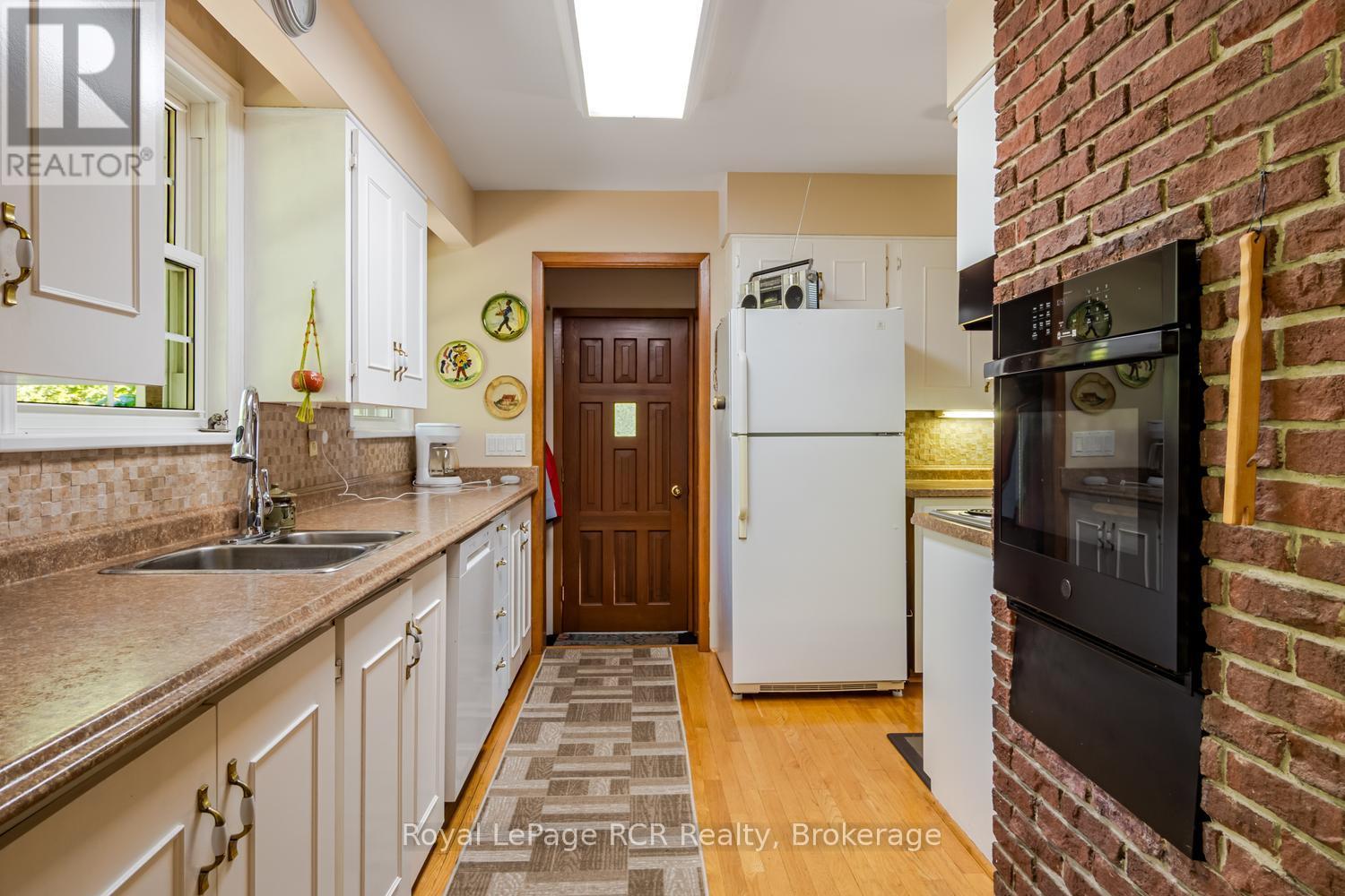 405 BALMY BEACH ROAD - 17