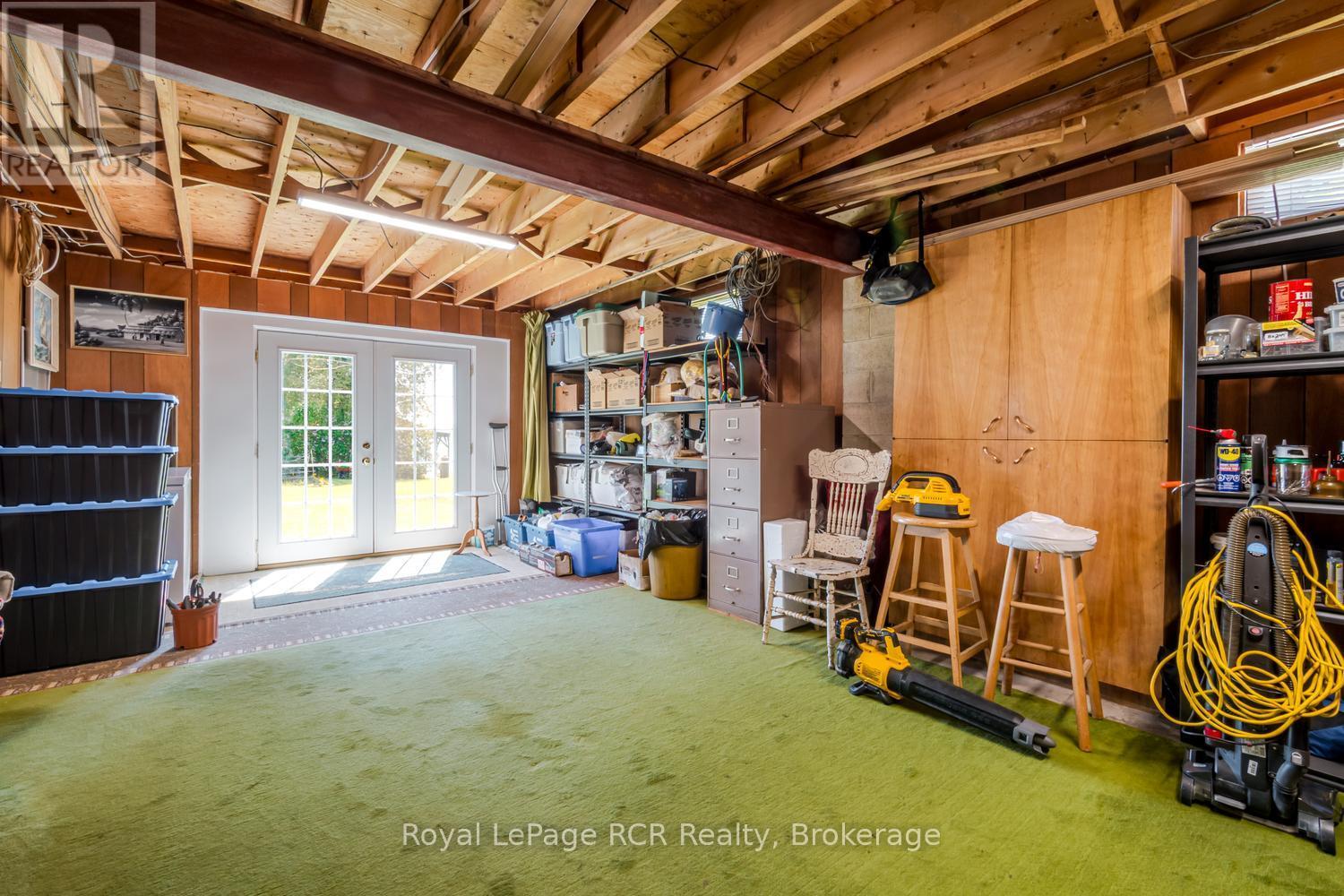 405 BALMY BEACH ROAD - 32