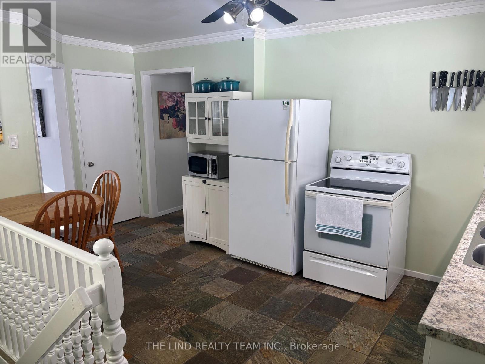 949 RAYMOND ROAD - 13
