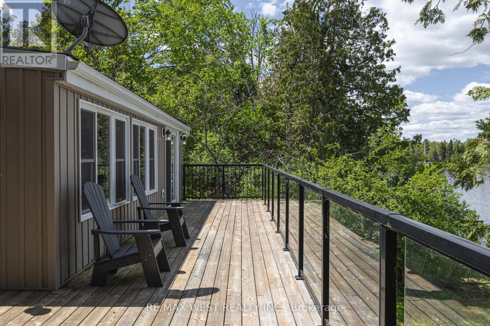 15 MANCHESTER TRAIL - 15