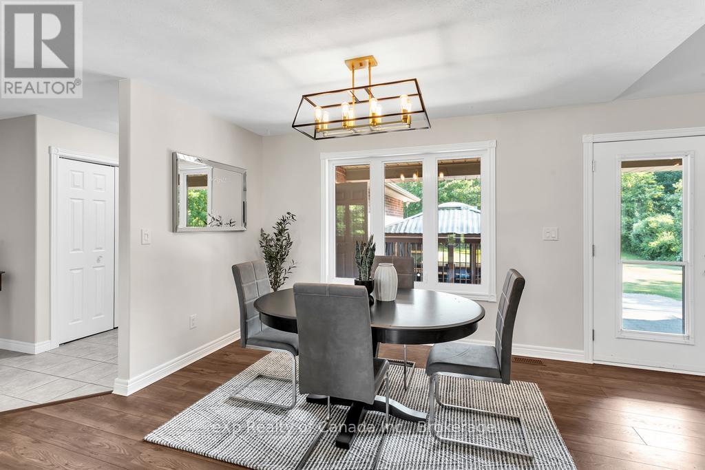 468 FAIRGROUND ROAD - 27
