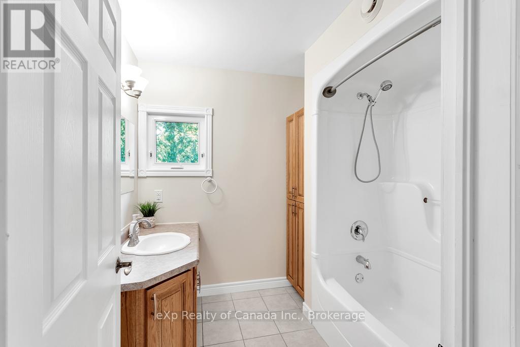 468 FAIRGROUND ROAD - 38