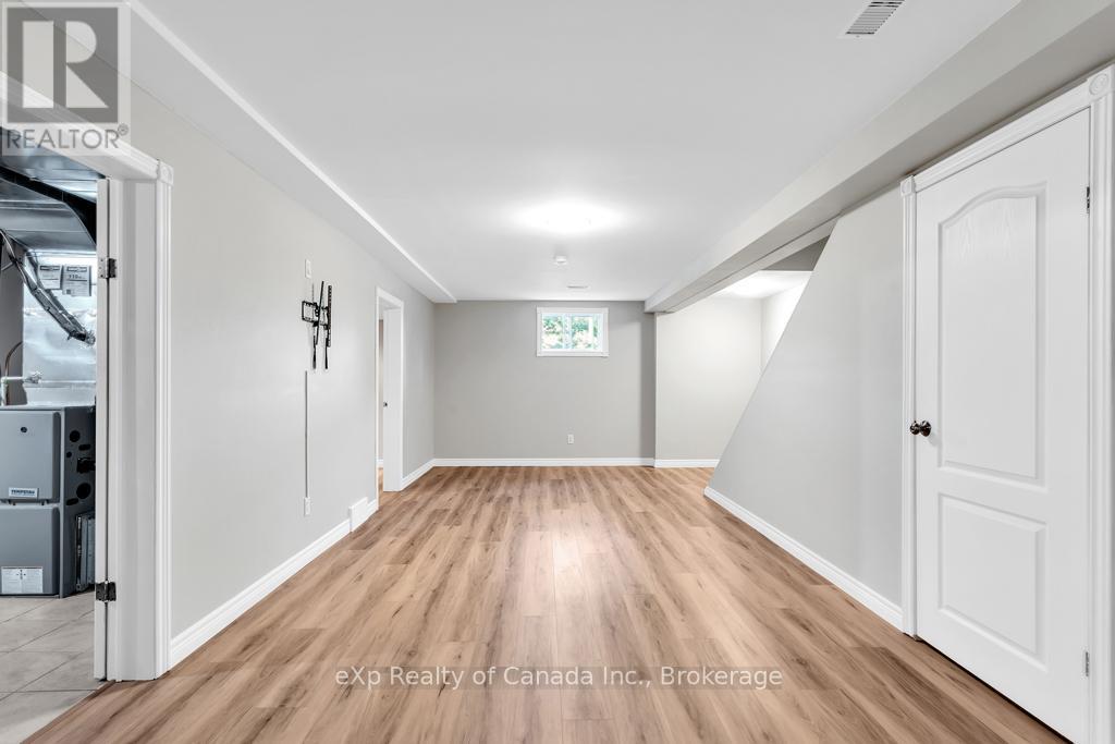 468 FAIRGROUND ROAD - 41