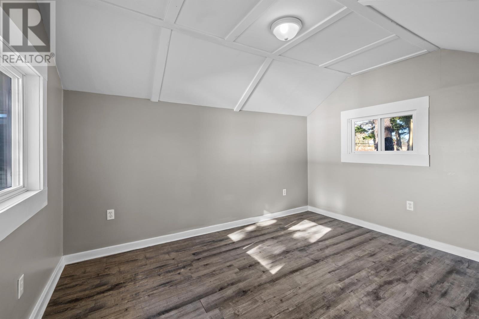 34 Margaret Lane, Stavert Shore - 32