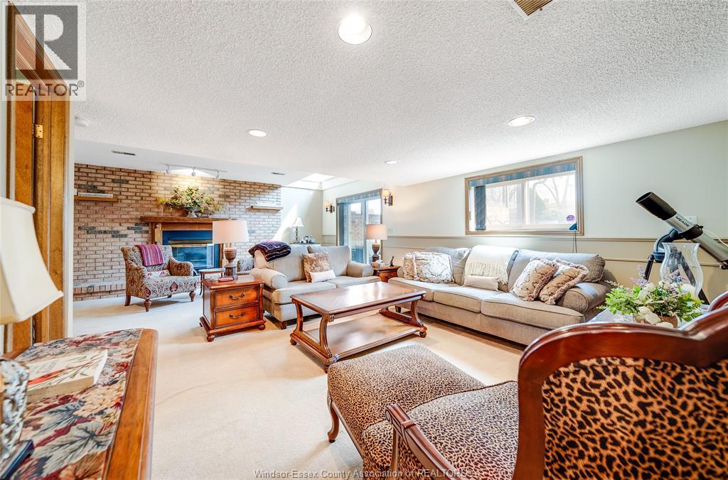 468 AMBERLY - 10