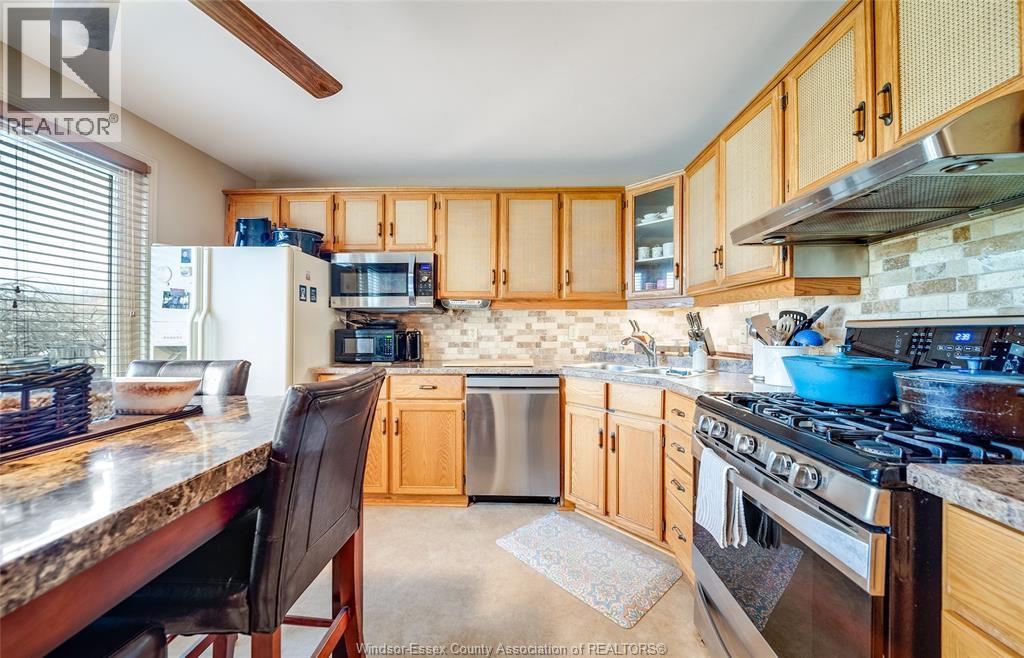 468 AMBERLY - 19