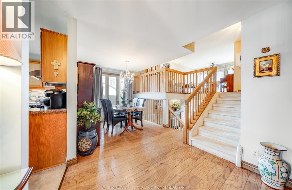 468 AMBERLY - 24