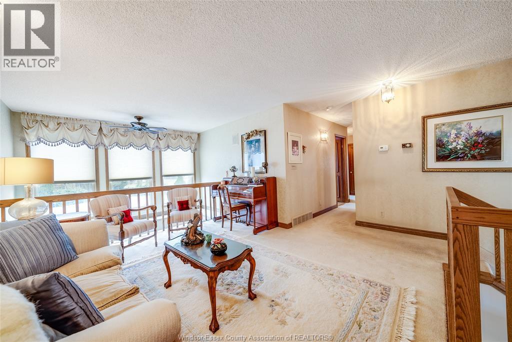 468 AMBERLY - 28