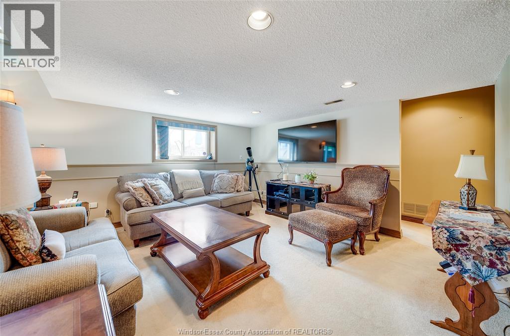 468 AMBERLY - 8