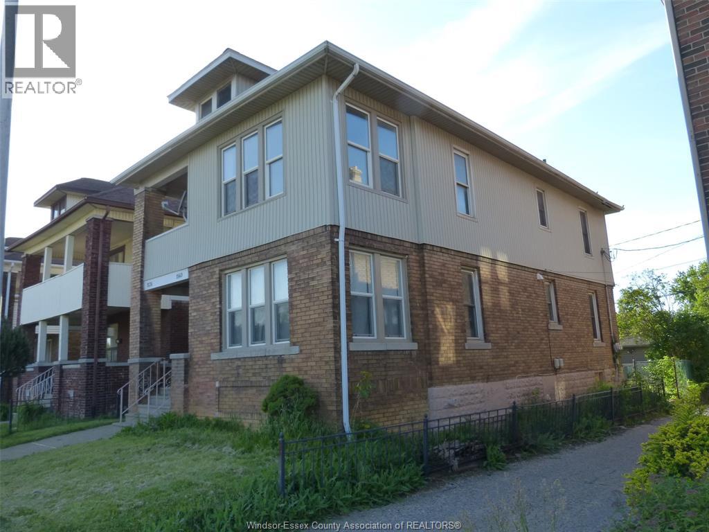 1140 GILES BOULEVARD East - 2