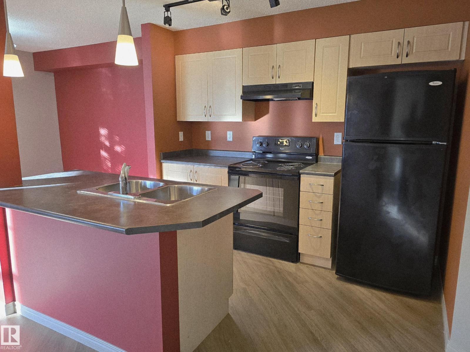 #211 11441 ELLERSLIE RD SW - 4