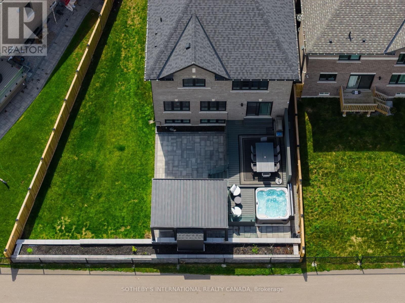 64 CLOSSON DRIVE - 33