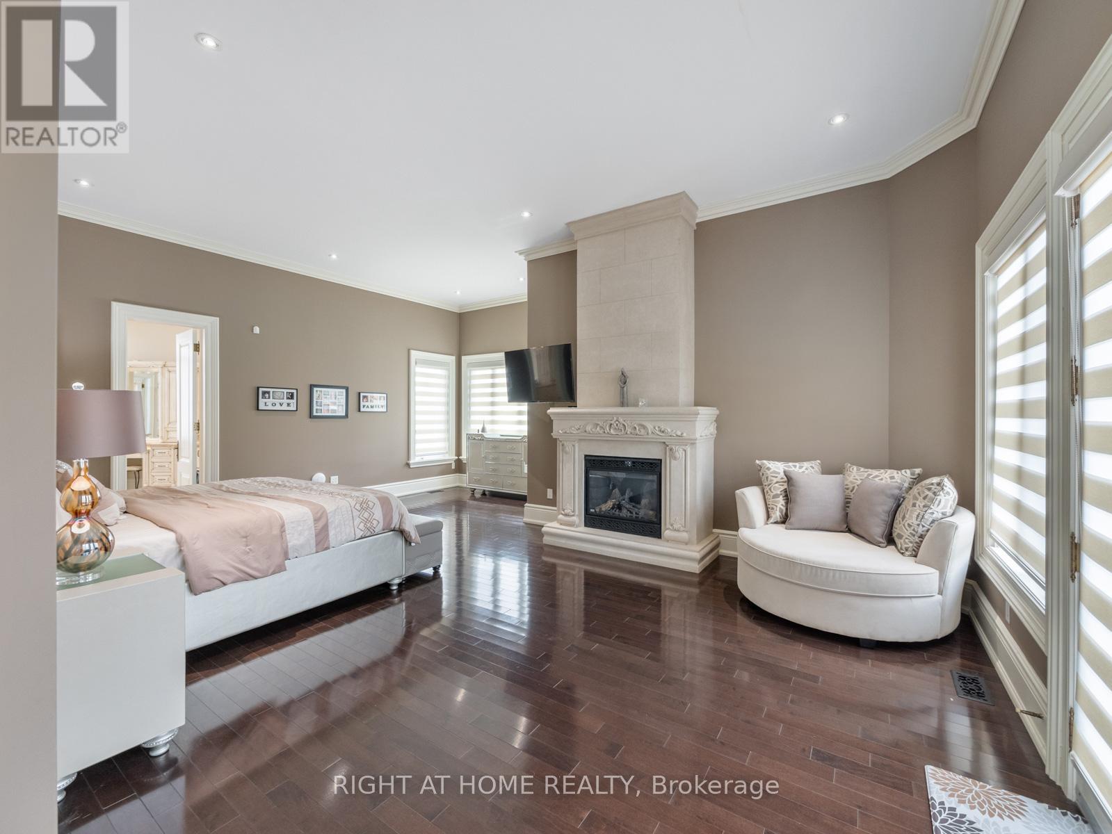 100 ROCMARY PLACE - 17