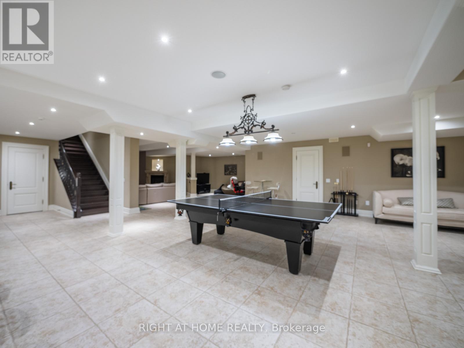 100 ROCMARY PLACE - 32
